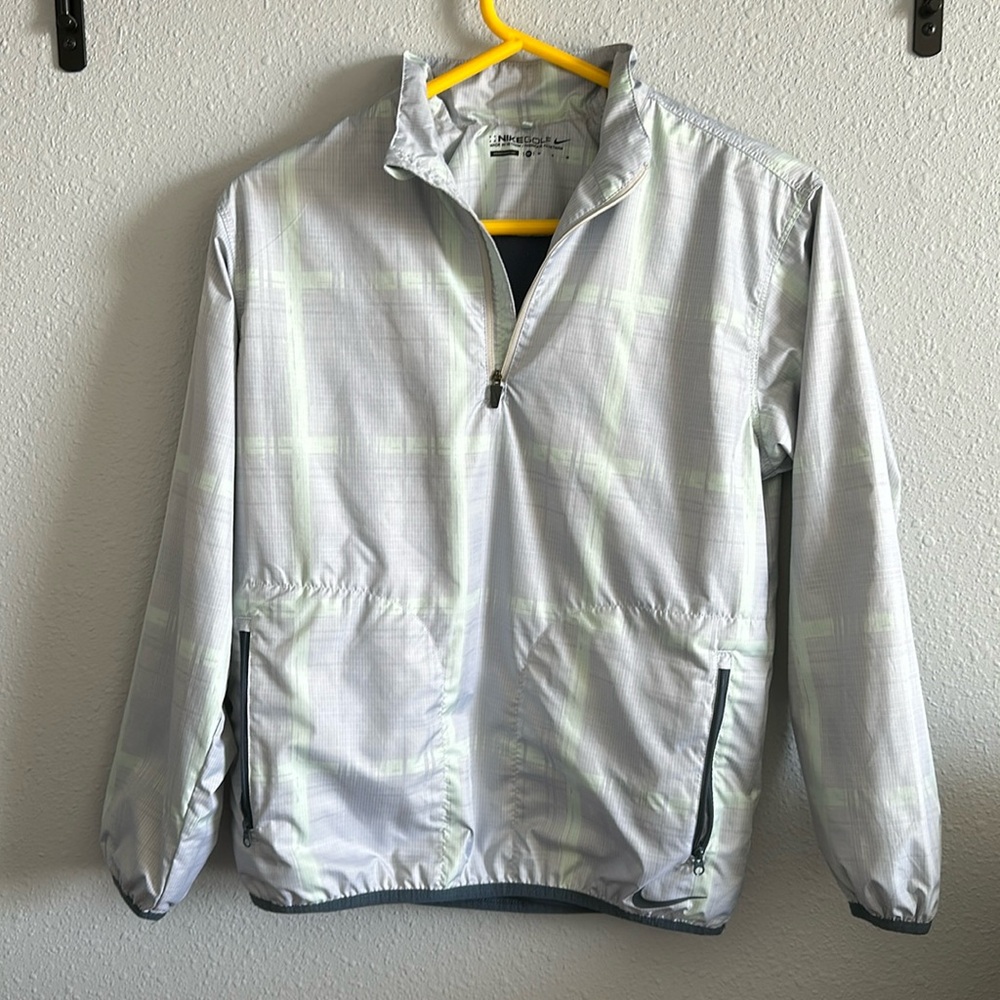Nike 1/4 zip windbreaker size medium
